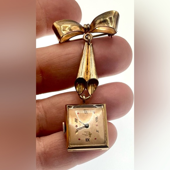 Vintage Signed Monarch Swiss 40s 50s Gold Tone Lapel Watch Brooch Pin Working - Picture 5 of 6